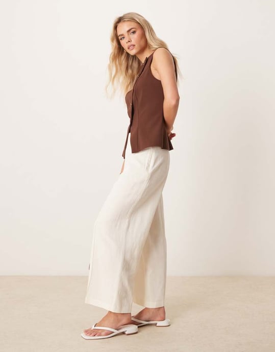 ASOS DESIGN Petite tailored linen culotte trousers in off white - Image 4
