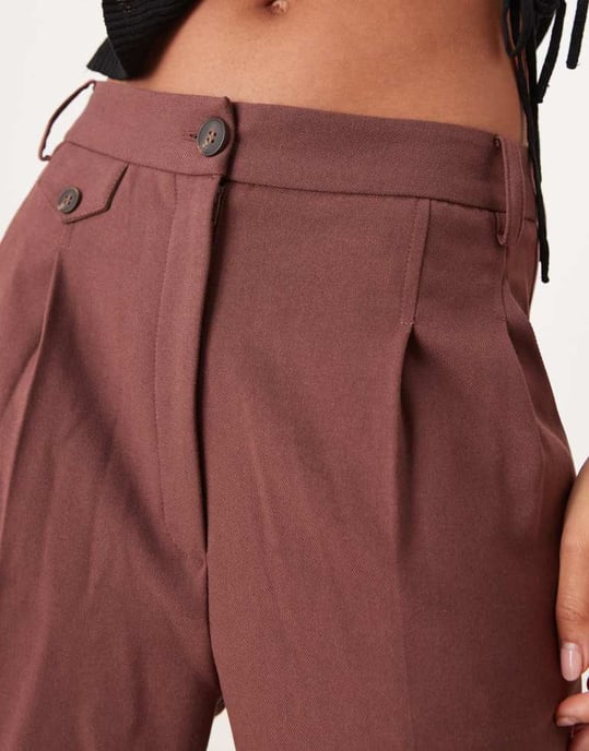 ASOS DESIGN tab detail straight leg tailored trouser in burgundy - Image 3