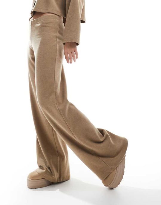 Miss Selfridge soft rib wide leg trouser in beige - Image 4