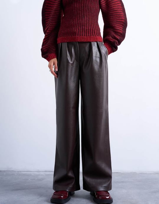Topshop pleated tailored style wide leg faux leather trouser in burgundy - Image 3