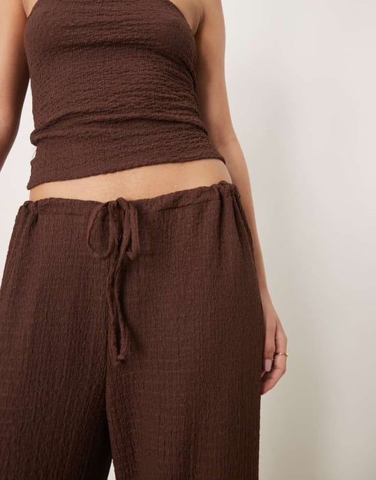 ASOS DESIGN textured wide leg trouser co-ord in chocolate - Image 4