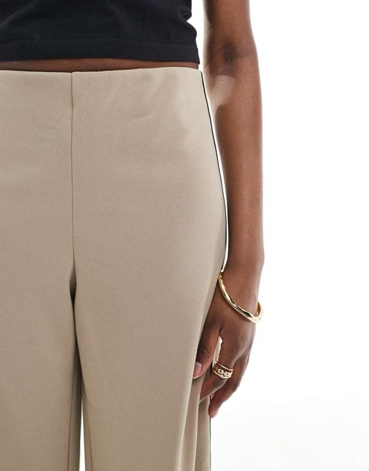 Vero Moda Tall loose pull on trousers with side stripe in fossil - Image 4