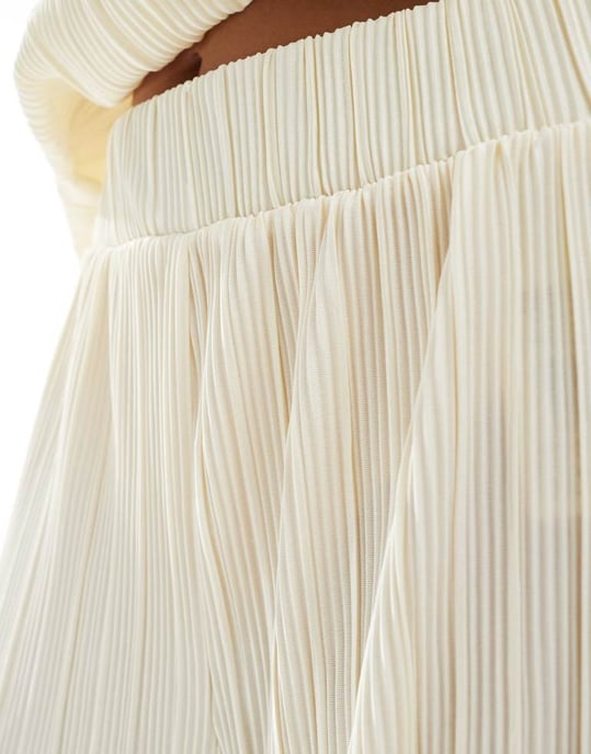 ONLY plisse wide leg trousers co-ord in buttermilk - Image 4