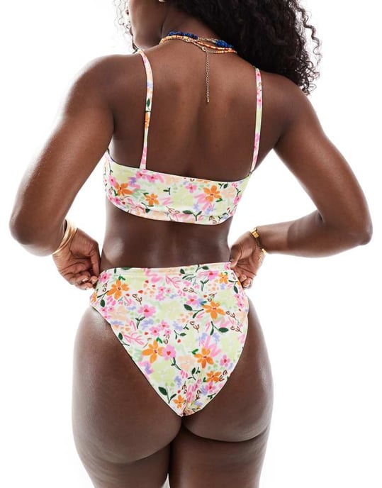 ASOS DESIGN smal crop bikiniöverdel i klotterblommönster - Image 3
