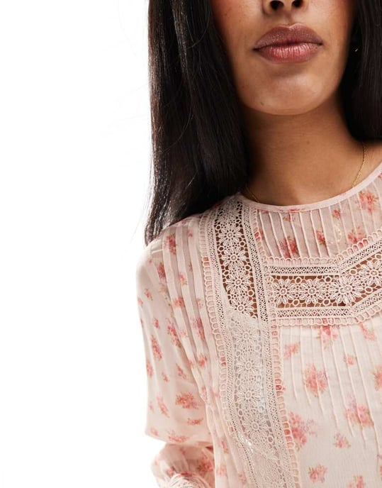 Miss Selfridge trimmed up blouse in ditsy print - Image 2
