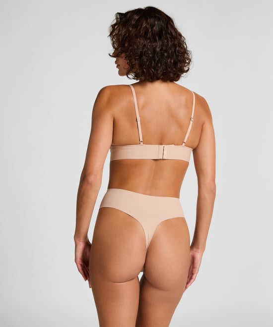 Hunkemöller Smooth Triangle Bralette - Image 4