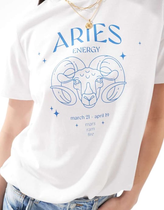Pieces zodiak t-shirt med \'Väduren\' tryck i vitt - Image 2