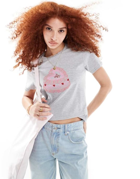 ASOS DESIGN babytee med hjärt-kaka grafik i gråmelerad - Image 1