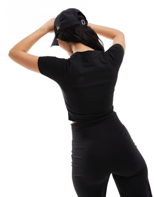 Kaiia figurerad t-shirt set i svart - Image 2