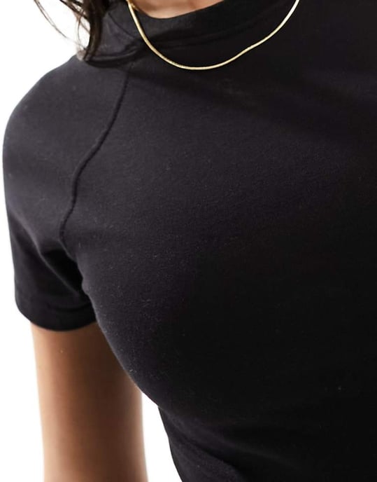 Kaiia figurerad t-shirt set i svart - Image 3