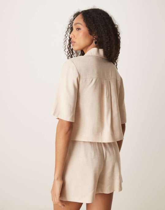 ASOS DESIGN short sleeve tie front cropped shirt co-ord in off white - Image 4