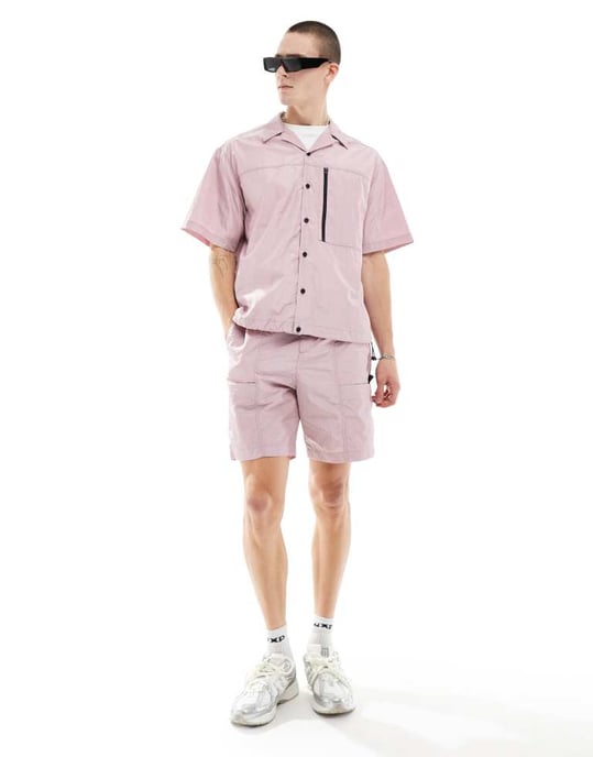 ASOS DESIGN koord kortärmad boxy oversized skjorta med revers i duschrosa - Image 4