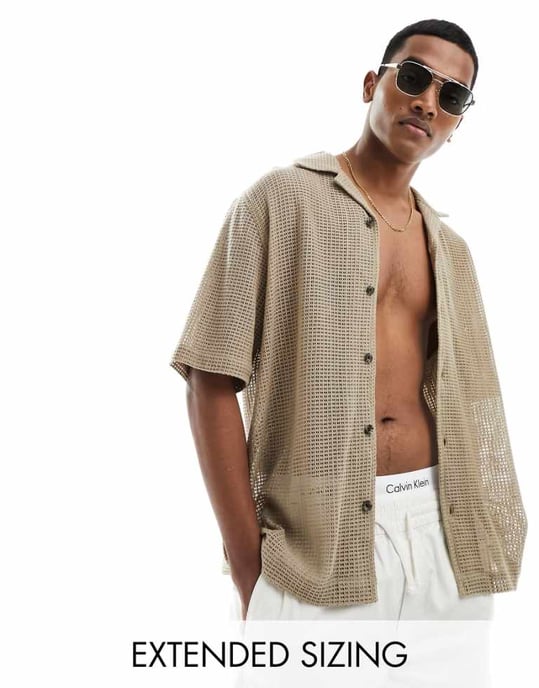 ASOS DESIGN kortärmad avslappnad skjorta med krage i beige katoen - Image 1