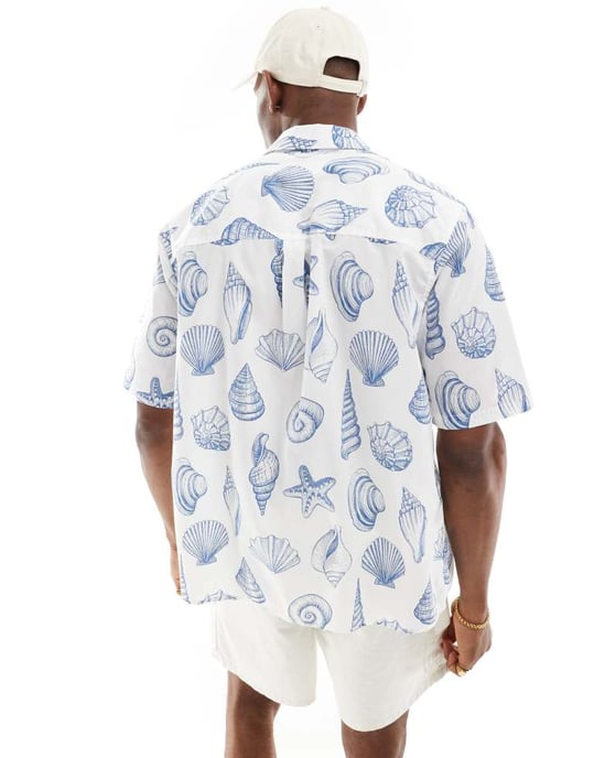 ONLY & SONS avslappnad passform skjorta med skaldjursprint i off-white - Image 3