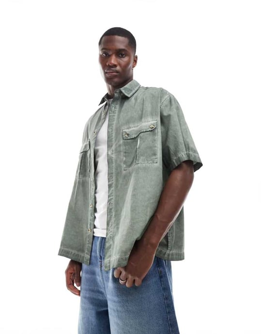 ASOS DESIGN oversized tvättad cargoskjorta i grön - Image 1