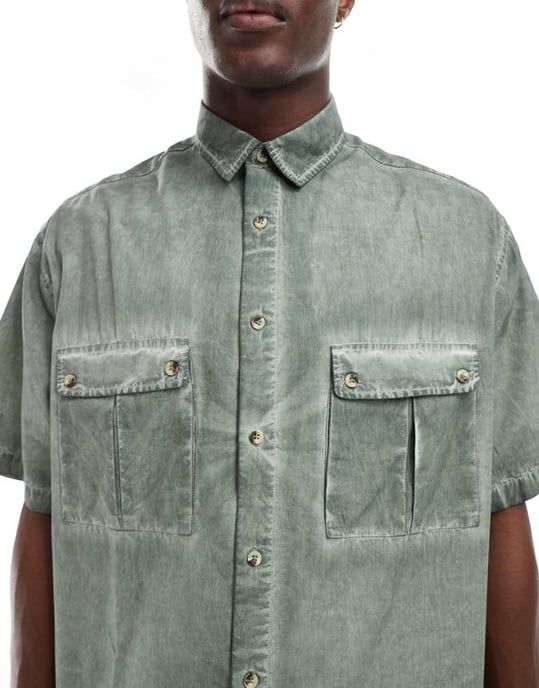 ASOS DESIGN oversized tvättad cargoskjorta i grön - Image 2