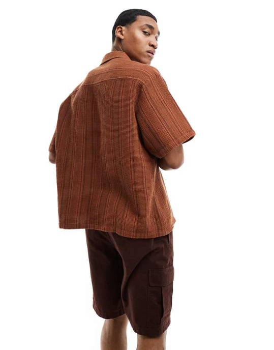 ASOS DESIGN oversized skjorta med krage i brunt randigt - Image 4