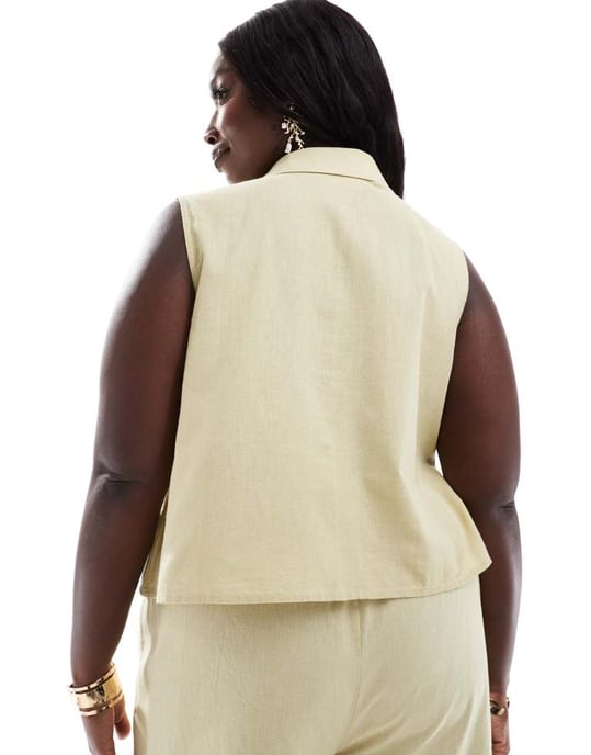 ASOS DESIGN Curve ärmlös skjorta med utstansad detalj i khaki - Image 3