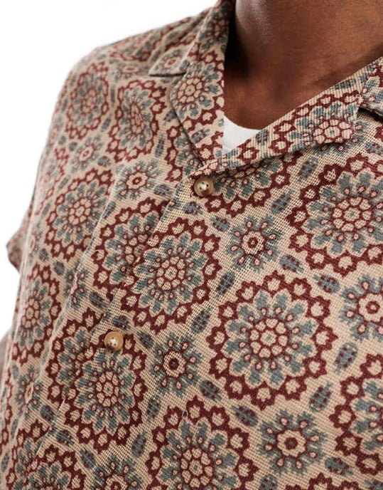 ASOS DESIGN avslappnad krage texturerad skjorta i geometriskt mönster - Image 2