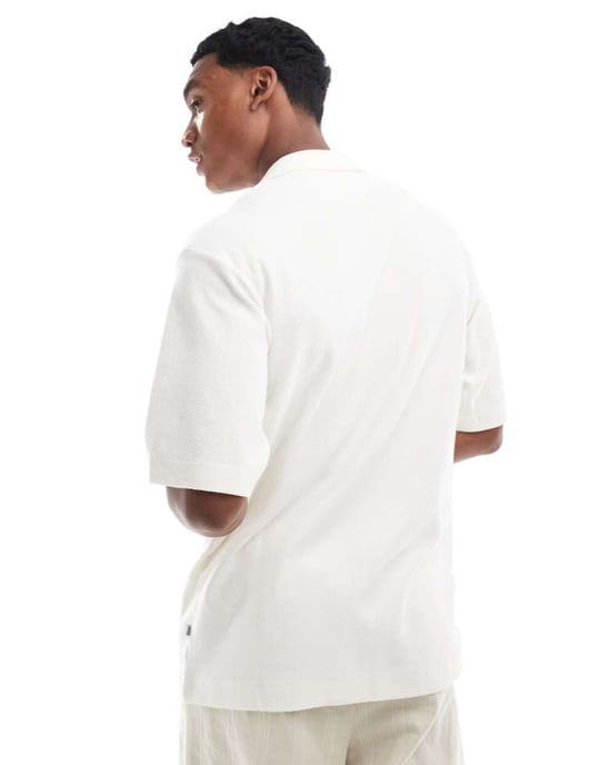 Jack & Jones Premium oversized texturerad skjorta med praktiska fickor i ecru - Image 4