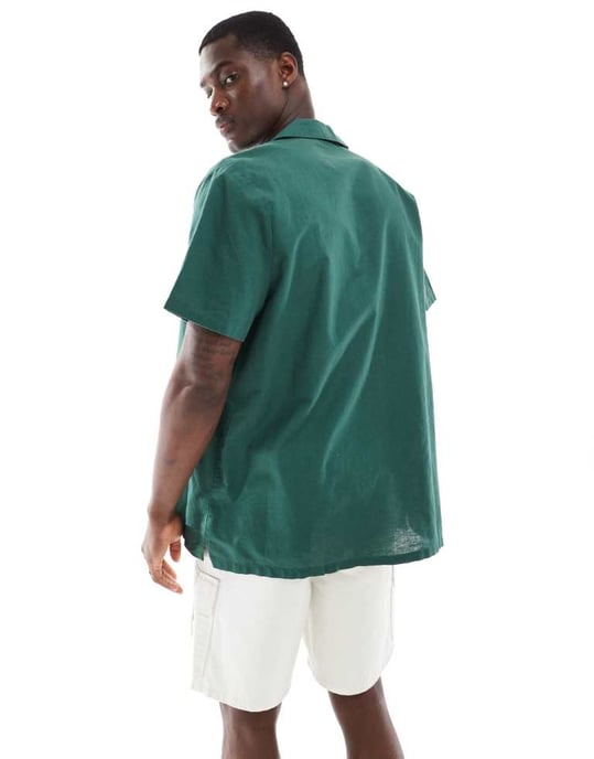 ASOS DESIGN avslappnad linneblandning skjorta med djup krage i mörkgrön - Image 4