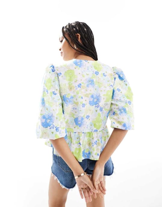 ASOS DESIGN peplumknut skjorta i grön och blå blommönster - Image 4