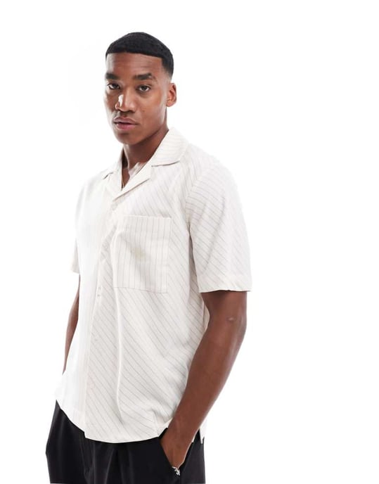 Couture Club patchworkrandig semester-skorta i off white - Image 1