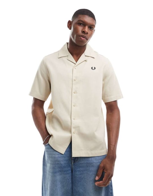 Fred Perry piké skjorta med krage i ecru - Image 1