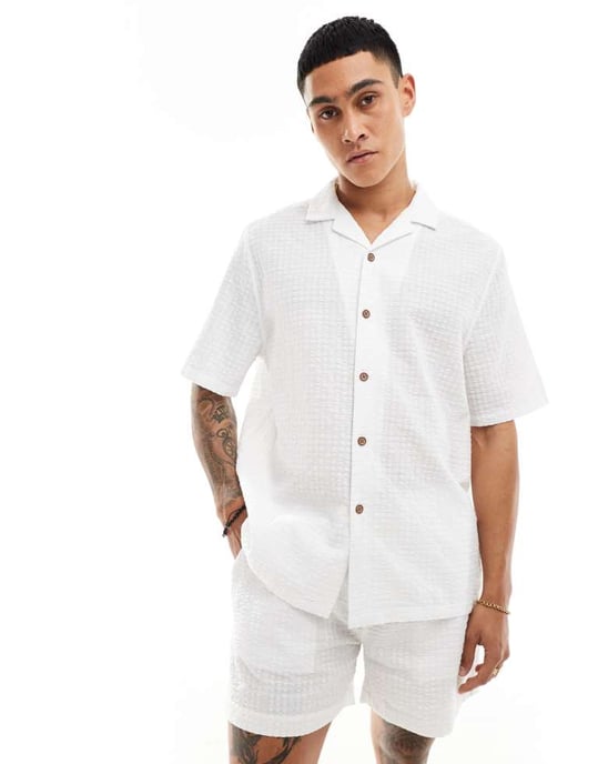 ASOS DESIGN co-ord 90-tals oversized kortärmad skjorta i seersucker-textur i vitt - Image 4