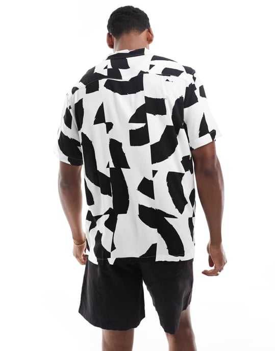 Jack & Jones revere krageskjorta i svart geo-blommönster - Image 4