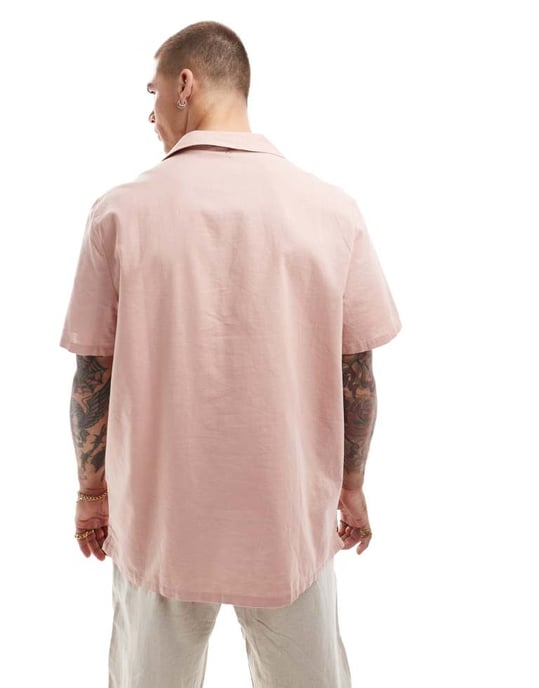 ASOS DESIGN avslappnad linneblandad skjorta med djup krage i dammig rosa - Image 4