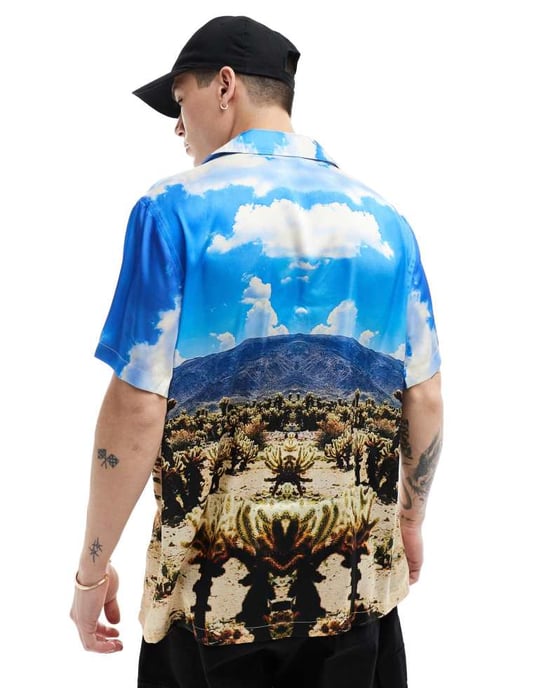 ASOS DESIGN avslappnad djup krage sidentopp med scenisk ökentryck - Image 3