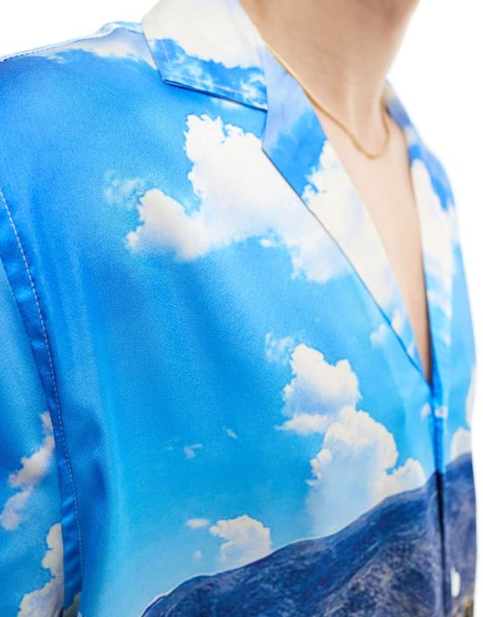 ASOS DESIGN avslappnad djup krage sidentopp med scenisk ökentryck - Image 4