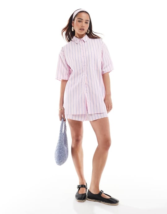 ASOS DESIGN kortärmad oversized koord skjorta i rosa och blå rand - Image 2