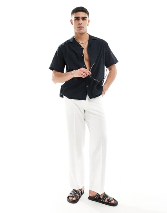 ASOS DESIGN avslappnad skjorta i linne-look med krage i svart - Image 4