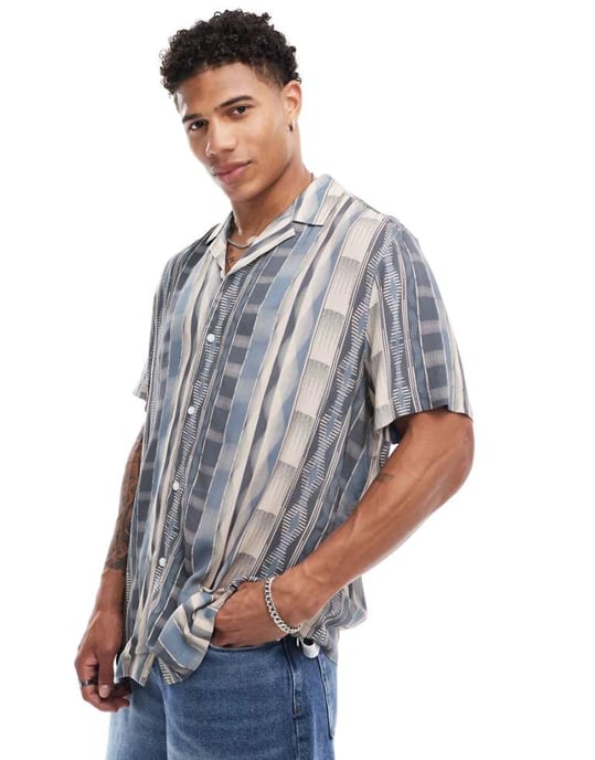 ASOS DESIGN avslappnad skjorta med revere i aztec-mönster - MBLUE - Image 1