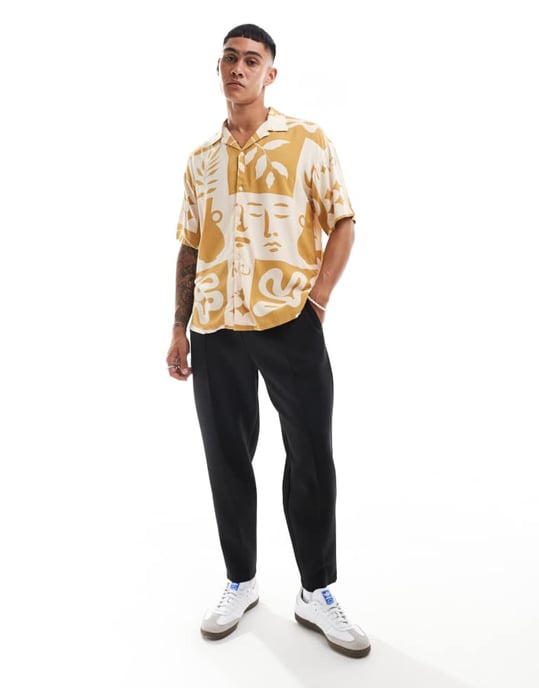 Jack & Jones oversized skjorta med flikkrage och blommönster i senapsgul - Image 3