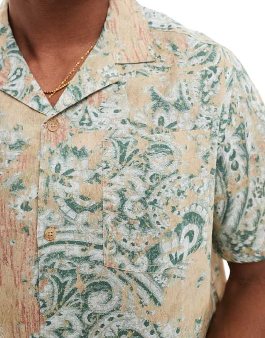 ASOS DESIGN avslappnad skjorta med krage i neutrala färger och geometrisk mönstring - Image 4