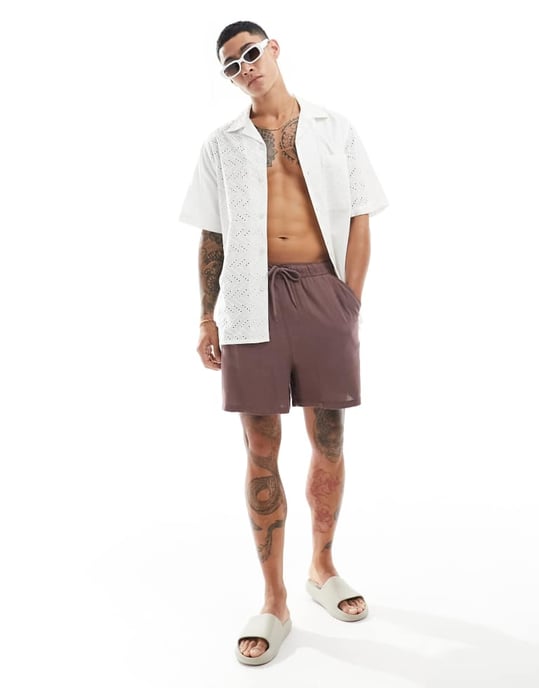 ASOS DESIGN kortärmad avslappnad revere broderad skjorta i vitt - Image 2
