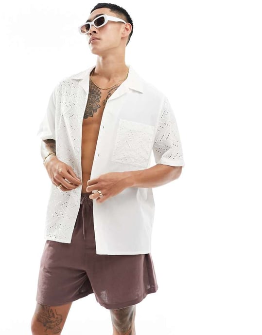 ASOS DESIGN kortärmad avslappnad revere broderad skjorta i vitt - Image 4