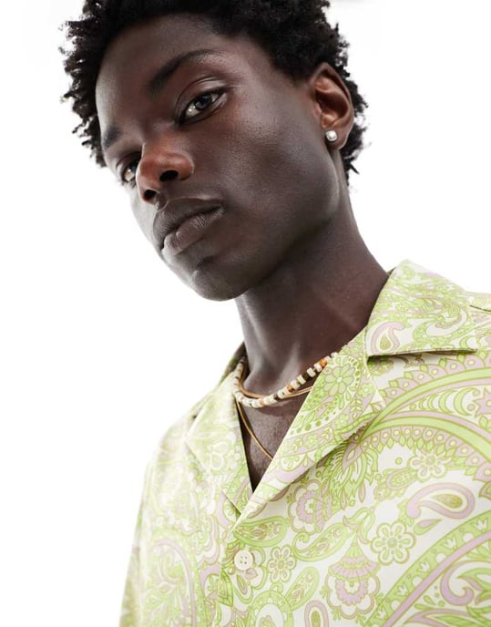 ASOS DESIGN co-ord boxy avslappnad skjorta med djup krage och paisleymönster i grön - Image 4