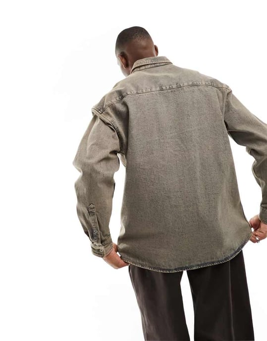 ASOS DESIGN 90-tals oversized skjorta med dubbla fickor i acid wash blå denim - BRUN - Image 3