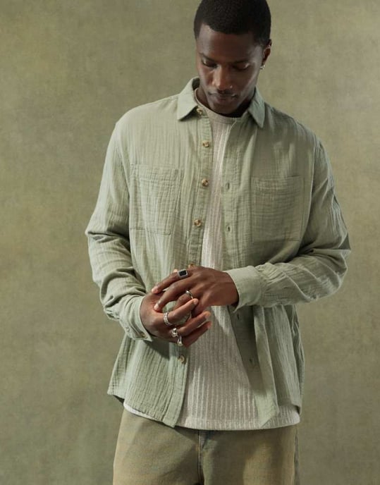 ASOS DESIGN avslappnad skjorta med fyrkantig krage i khaki - Image 1