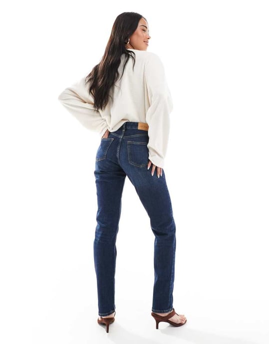 Monki Ako mid waist slim fit jeans i havsblå - Image 2