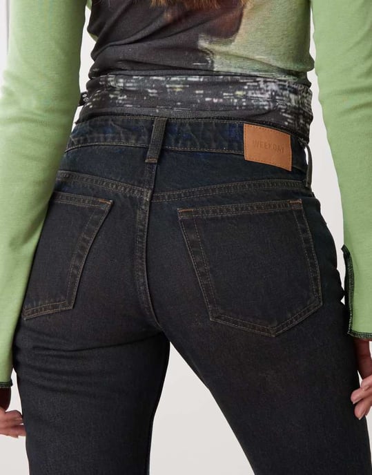Weekday Nail låghöga slim leg jeans i mörkblå tvätt - Image 4