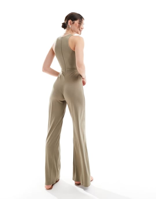 ASOS DESIGN mjukt touch racer neck jumpsuit med vida ben i grönt - Image 4