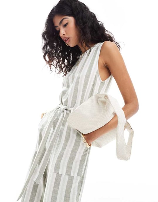 Endast ärmlös bälteförsedd linneblandning jumpsuit i krämfärgad och salvia rand - Image 3