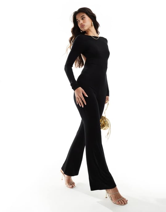 ASOS DESIGN långärmad jumpsuit med utsvängda ben, öppen rygg och banddetaljer i svart - Image 2