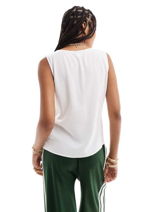 ASOS DESIGN linne-liknande väst i vit - Image 2