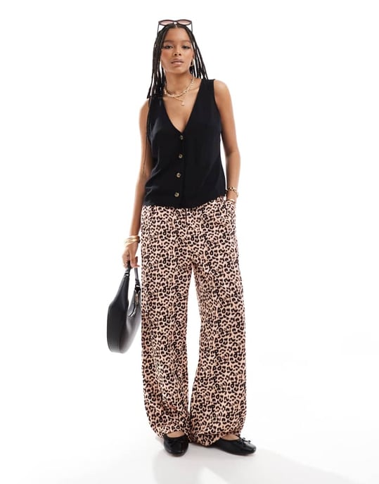 ASOS DESIGN linne-liknande väst i svart - Image 4